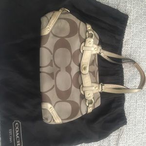 Beautiful coach hand bag